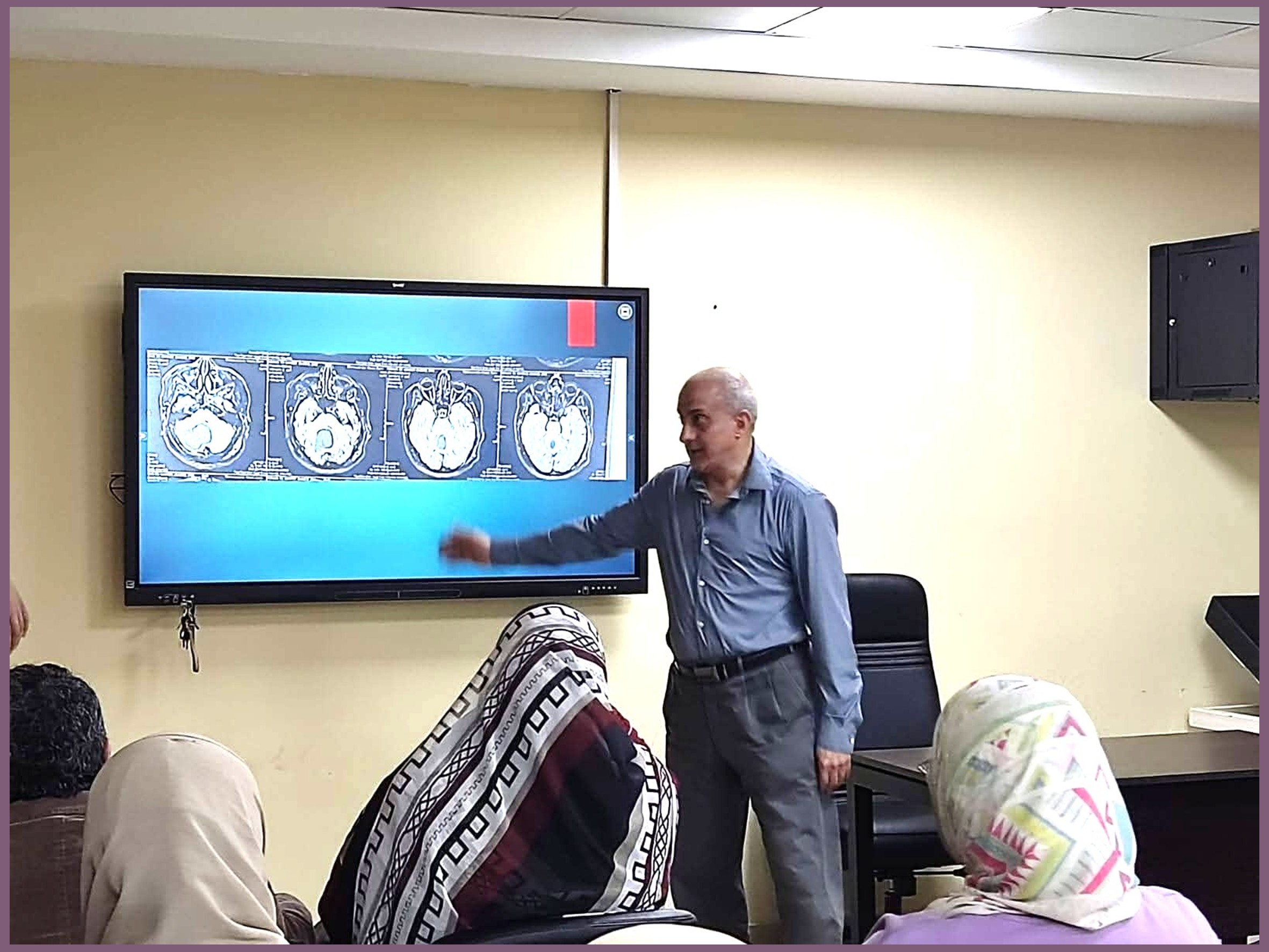 اللقاء العلمي الدوري بين أقسام جراحة المخ والأعصاب، الباثولوجي، الطب النووي، علاج الأورام، والأشعة التشخيصية